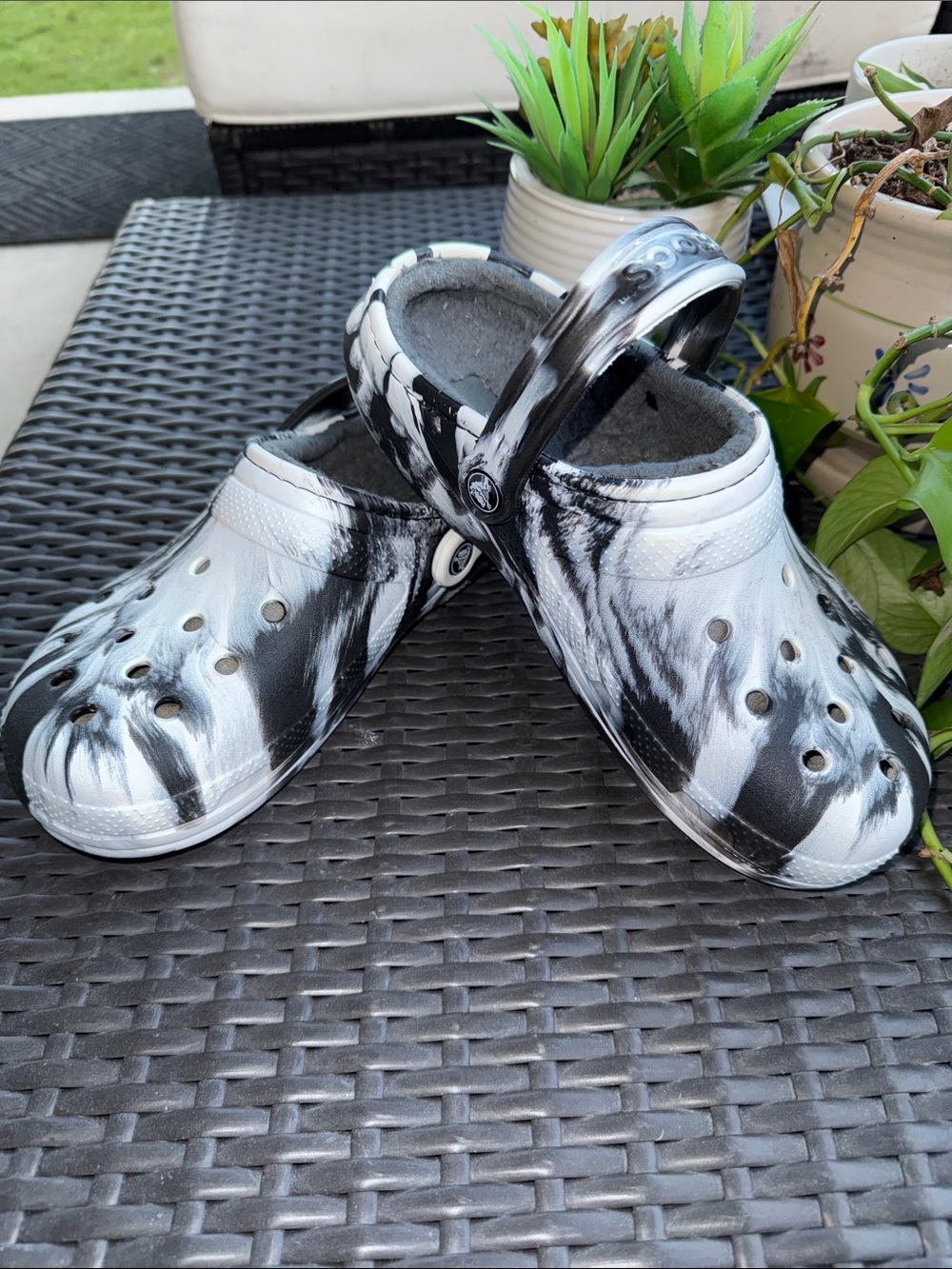 CROCS Classic Marbled Clogs from Finish Line size W8 M6